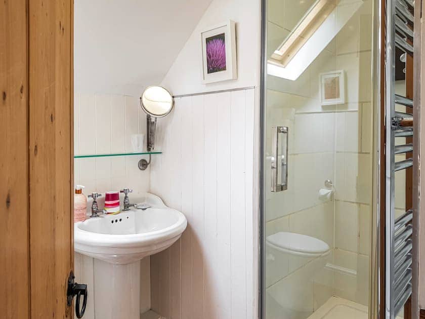 Shower room | Craigdarroch Cottage, St Fillans, near Crieff