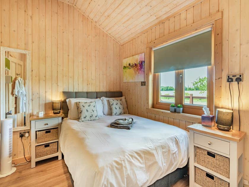 Double bedroom | Jasmine Lodge - The Orchard Luxury Lodges, Hadleigh