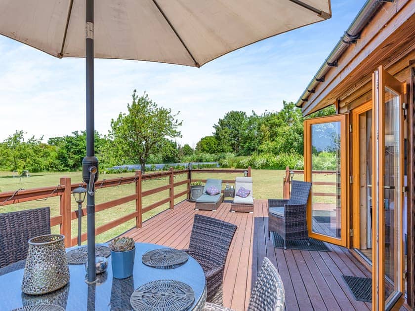 Sitting-out-area | Jasmine Lodge - The Orchard Luxury Lodges, Hadleigh