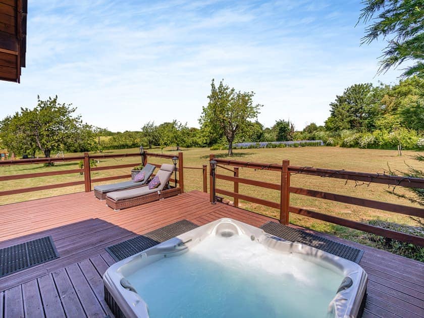 Hot tub | Jasmine Lodge - The Orchard Luxury Lodges, Hadleigh