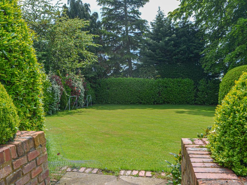 Garden | Wold Retreat - Wold Cottage, Nafferton, near Bridlington