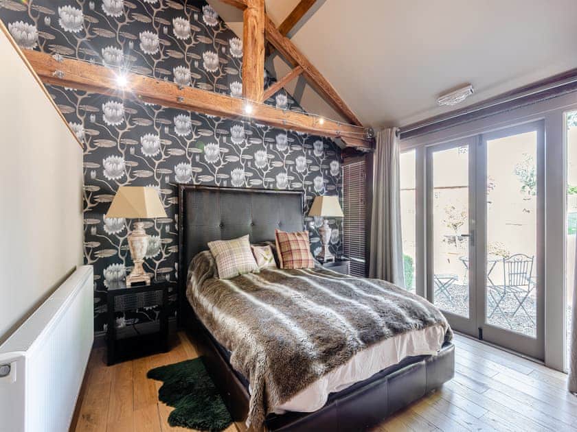 Double bedroom | Croxton Lodge & Curlews Nest, Croxton Kerrial, Near Grantham