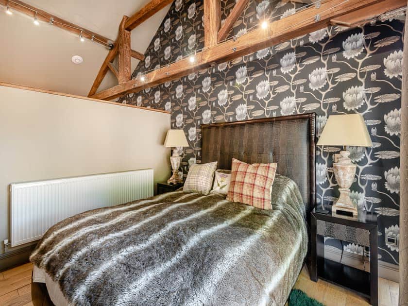 Double bedroom | Croxton Lodge & Curlews Nest, Croxton Kerrial, Near Grantham