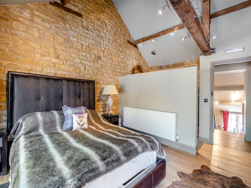 Double bedroom | Croxton Lodge & Curlews Nest, Croxton Kerrial, Near Grantham