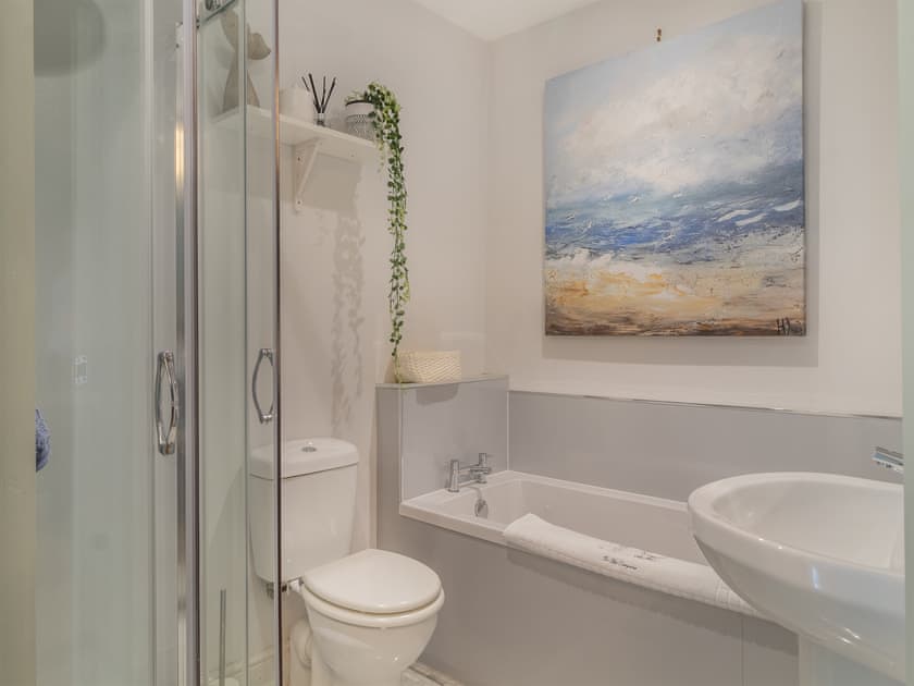 Bathroom | The Old Chequers, South Creake