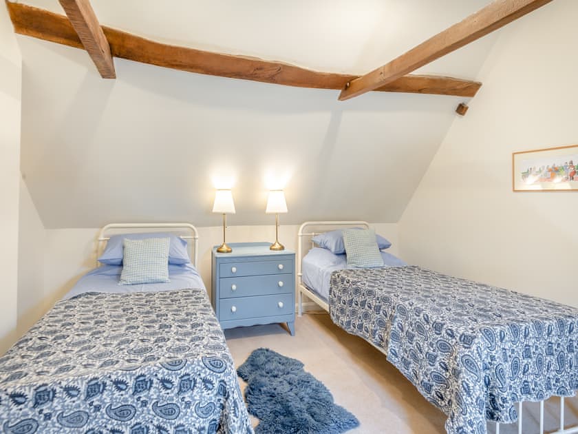 Twin bedroom | The Limes Cottage, Tinwell