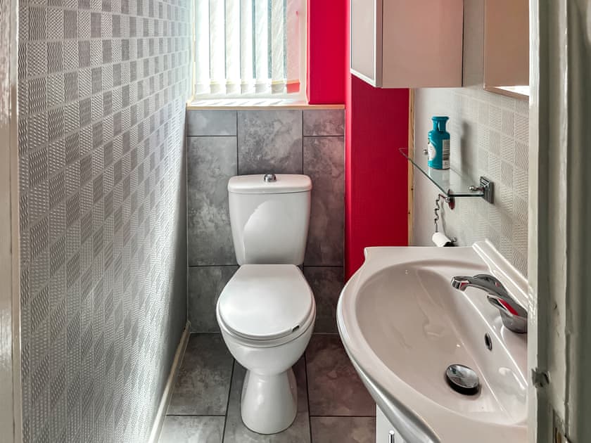 Bathroom | Burn View - Haven in the Burn & Burn View, Blaydon Burn, near Newcastle upon Tyne