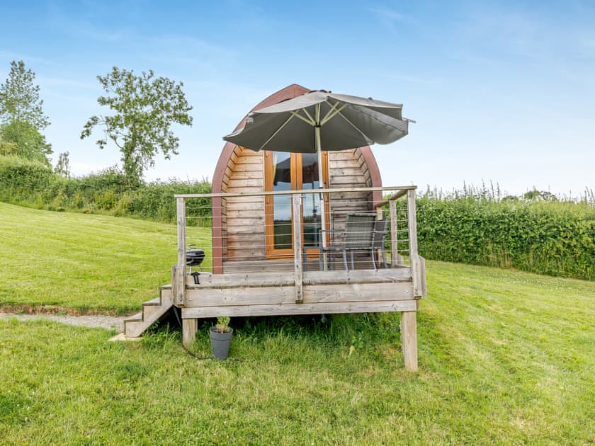 Exterior | Pod One - Darnells Luxury Glamping, Ross-on-Wye