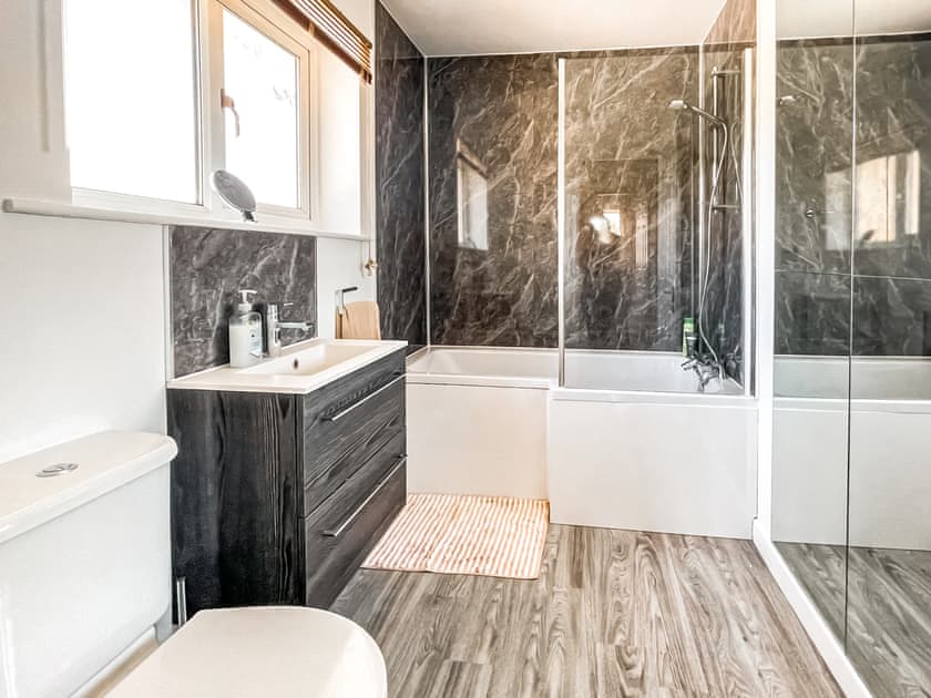 Bathroom | Buxton Holiday Home, Buxton