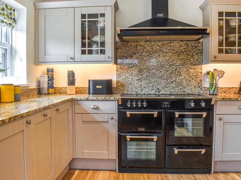 Well equipped kitchen | Midge - Lower Trembath, Buryas Bridge, near Penzance
