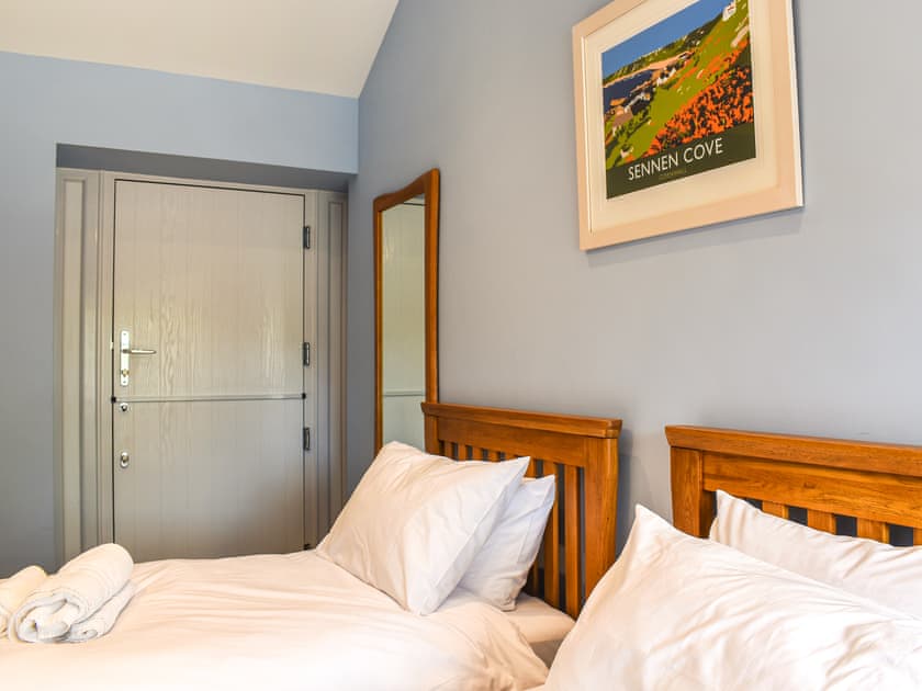 Twin bedroom | Midge - Lower Trembath, Buryas Bridge, near Penzance