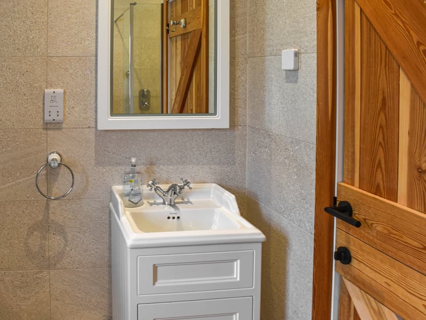 Wet room with stand alone bath | Midge - Lower Trembath, Buryas Bridge, near Penzance