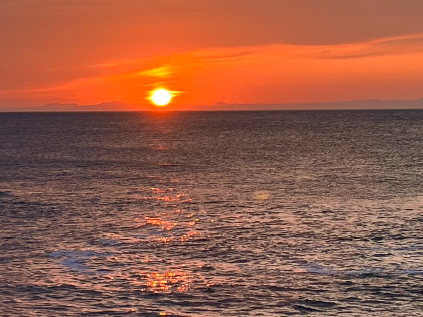 Stunning sunsets directly in front of the cottage | Yardie View, Buckie