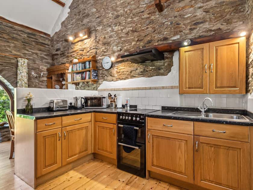Kitchen | Ysgubor Ganol - Fron Isaf Cottages, Llanglydwen, near Narberth