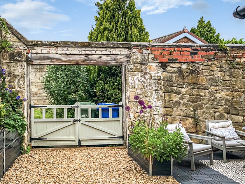 Outdoor area | Number 1, Alnwick