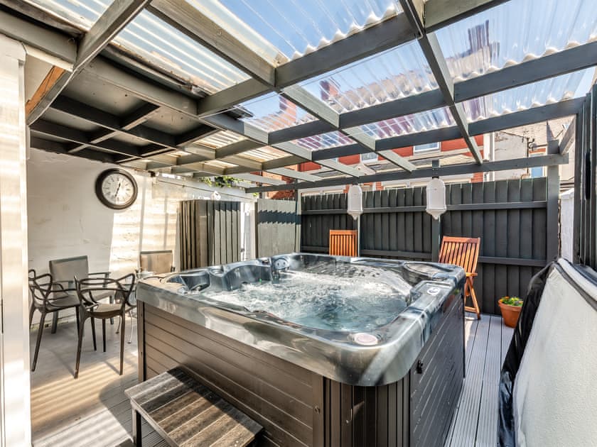 Hot tub | The Kings Landing Spa, Blackpool