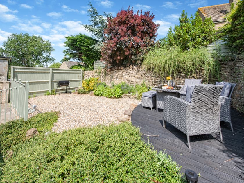 Sitting-out-area | Ellen Cottage, Fulbrook, near Chipping Norton