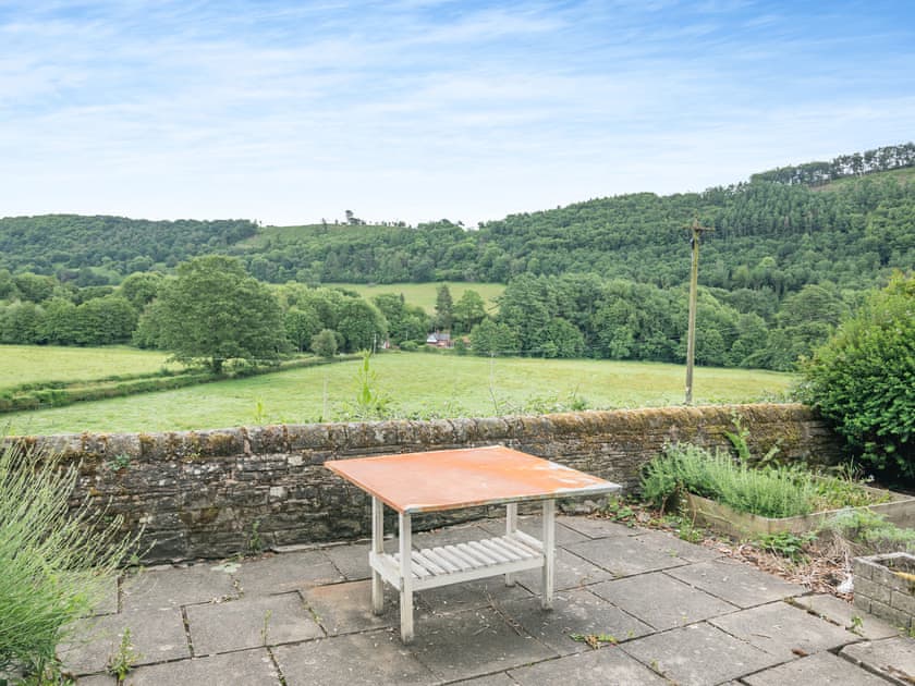 Sitting-out-area | Court Cottage, Knill, near Presteigne
