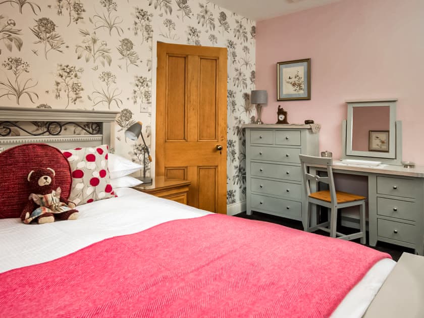 Double bedroom | Hideaway, Kelso
