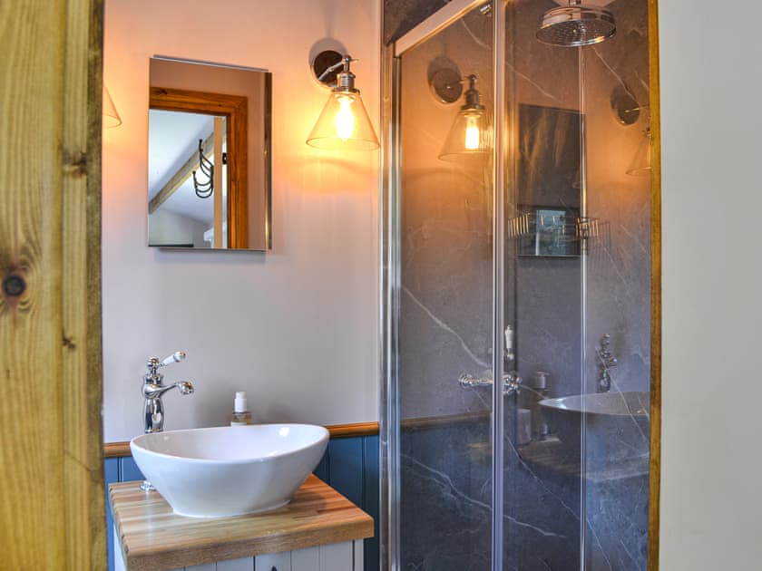 Bathroom | Wildflower View - Old School Holidays, Gembling