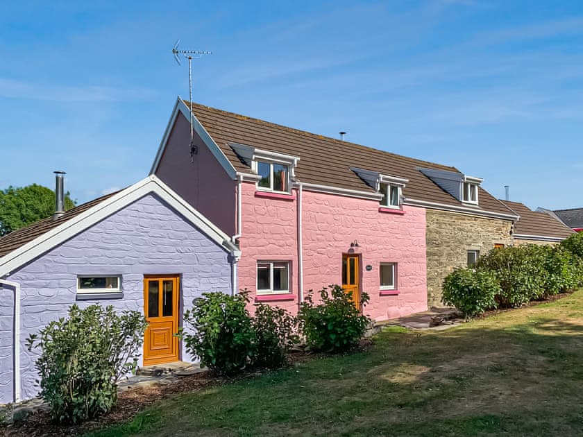 Exterior | Shippen - Canllefaes Cottages, Penparc