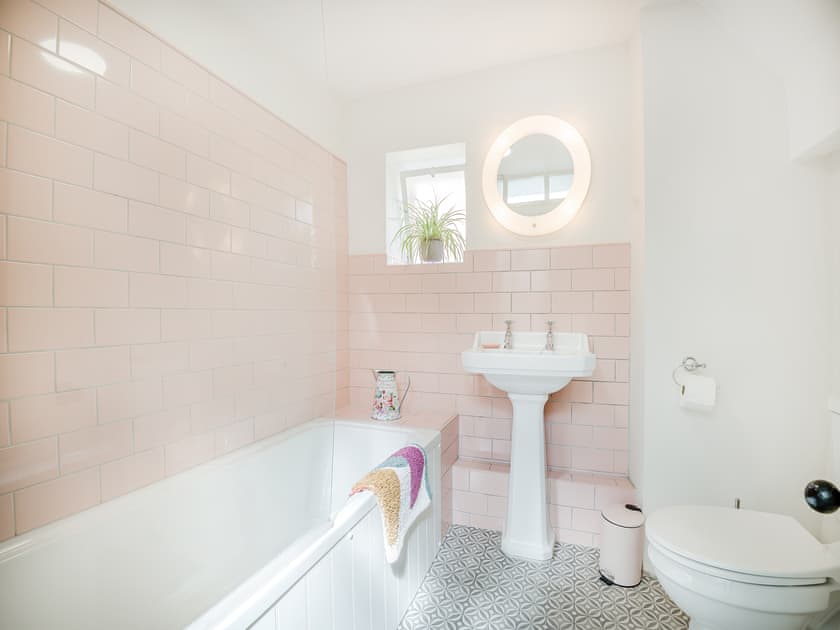 Bathroom | Wayside, Painswick, near Stroud
