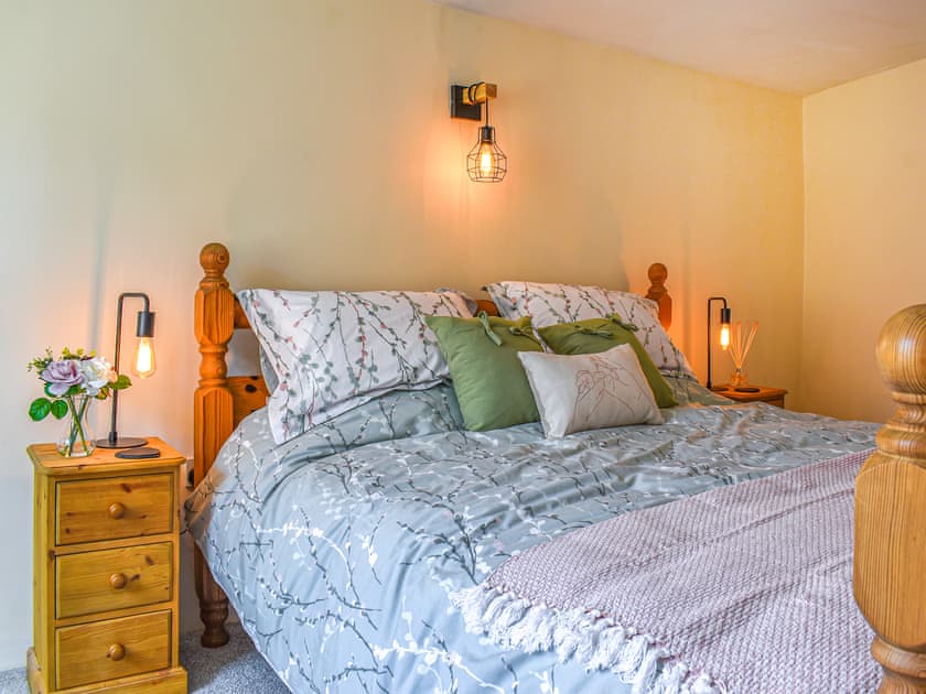 Double bedroom | Eton Cottage - Subiaco Holidays, Minehead