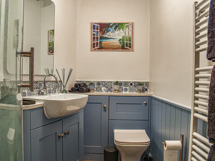 Bathroom | Eton Cottage - Subiaco Holidays, Minehead