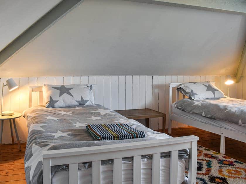 Twin bedroom | Gorwel, Harlech