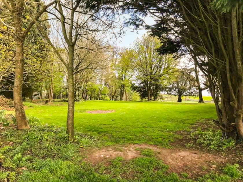 Surrounding area | Chalet Peace, Dartmouth