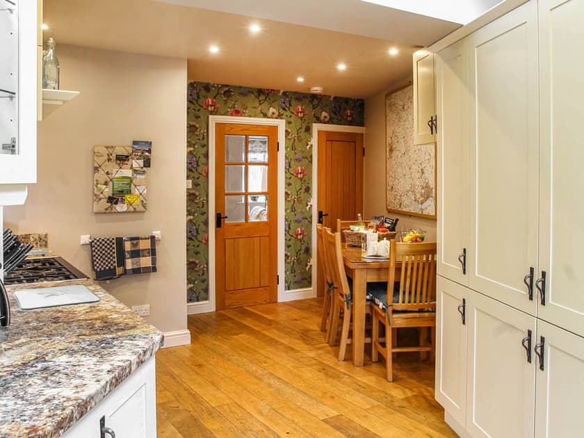 Bespoke country-style kitchen | Pond View Cottage, Brantingham, near Beverley