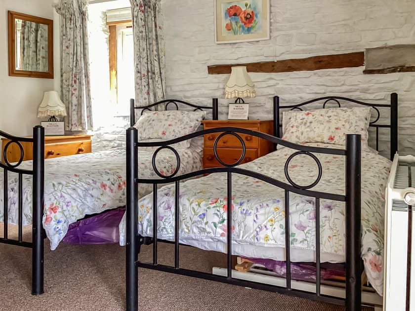 Ideal twin bedroom with 3 single beds | The Haybarn, Devauden, near Chepstow
