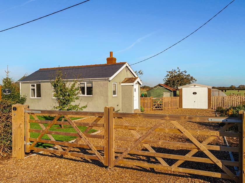 Exterior | Curlew Cottage, Thorpe St Peter, near Skegness