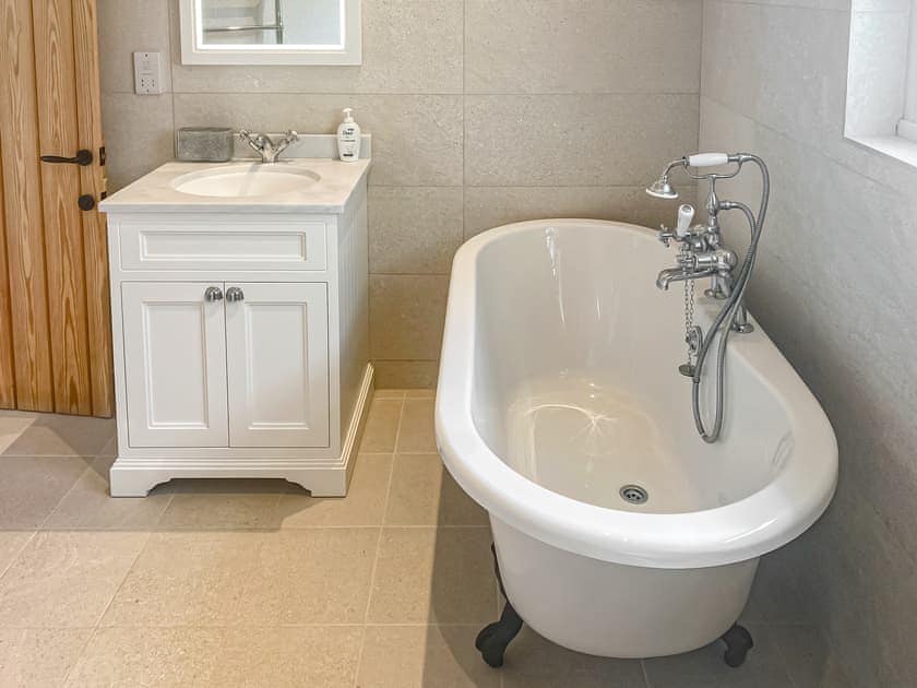 Bathroom | Lower Stables - Lower Trembath, Buryas Bridge, near Penzance