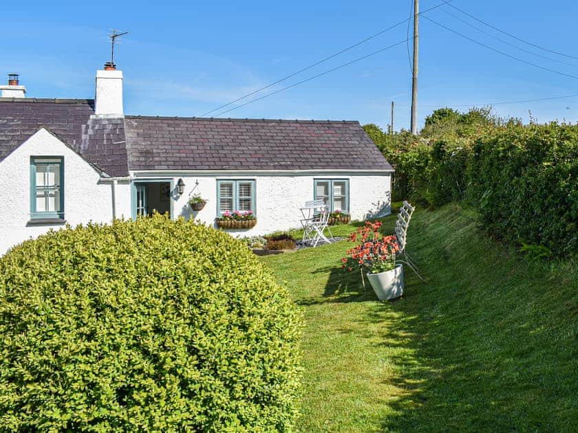 Garden | Escape2Angelsey- Tan Bryn - Escape2Anglesey, Benllech