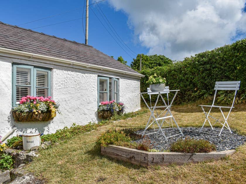 Sitting-out-area | Escape2Angelsey- Tan Bryn - Escape2Anglesey, Benllech