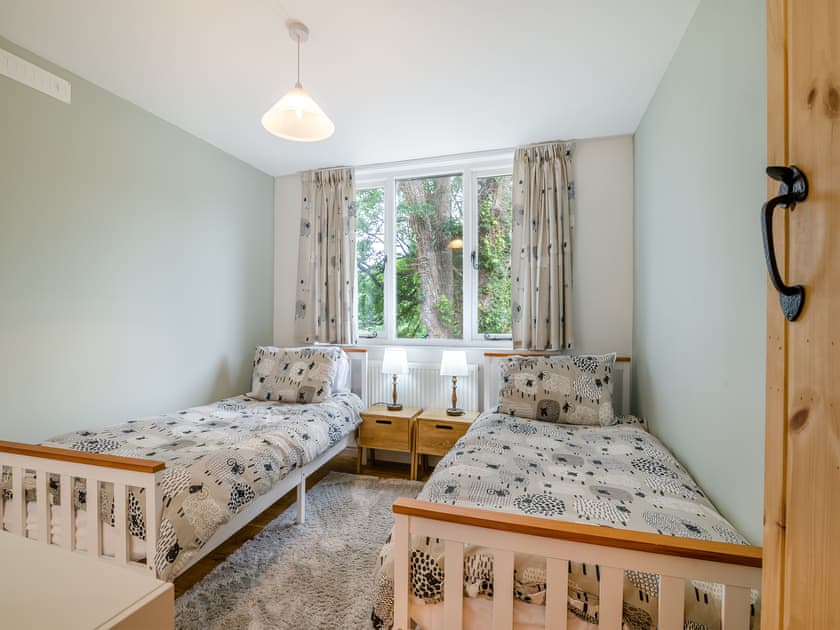 Twin bedroom | Angel Cottage, Brecon