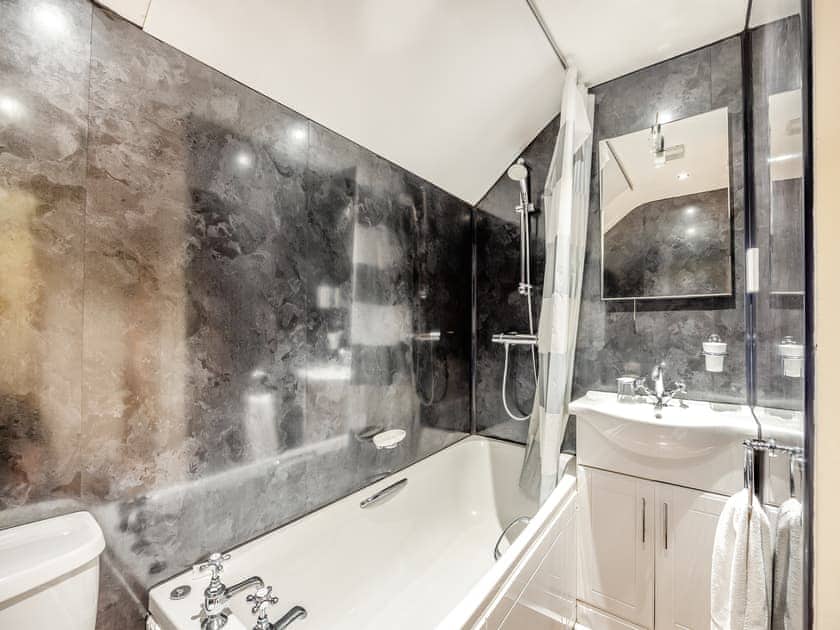 Bathroom | The Hayloft - Holton Lodge Retreats, Holton-Le-Clay, near Cleethorpes