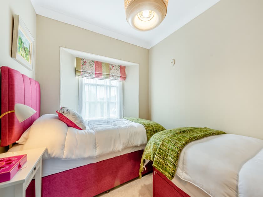 Twin bedroom | The Anchorage, Pembroke