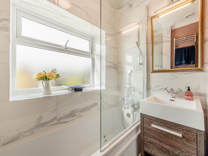 Bathroom | The Anchorage, Pembroke