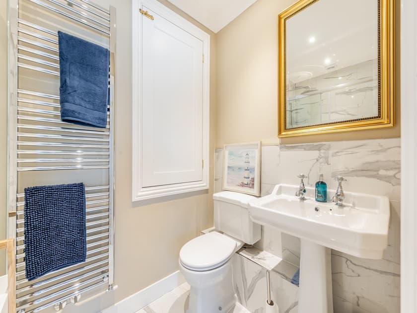 Bathroom | The Anchorage, Pembroke