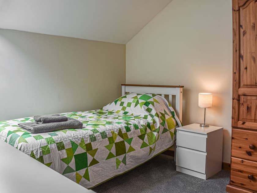 Twin bedroom | The Threshing Barn - The Threshing Barn and The Shippen, Bucks Cross, near Bideford