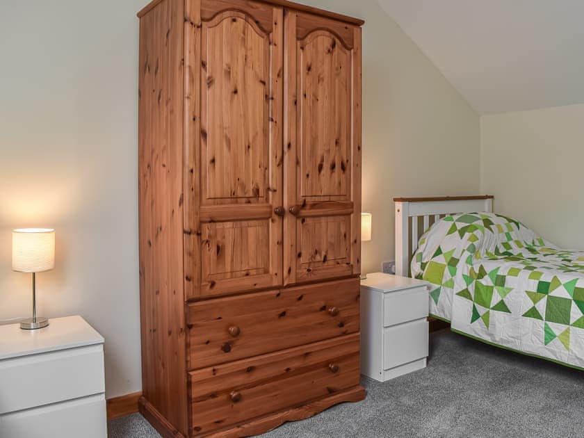 Twin bedroom | The Threshing Barn - The Threshing Barn and The Shippen, Bucks Cross, near Bideford
