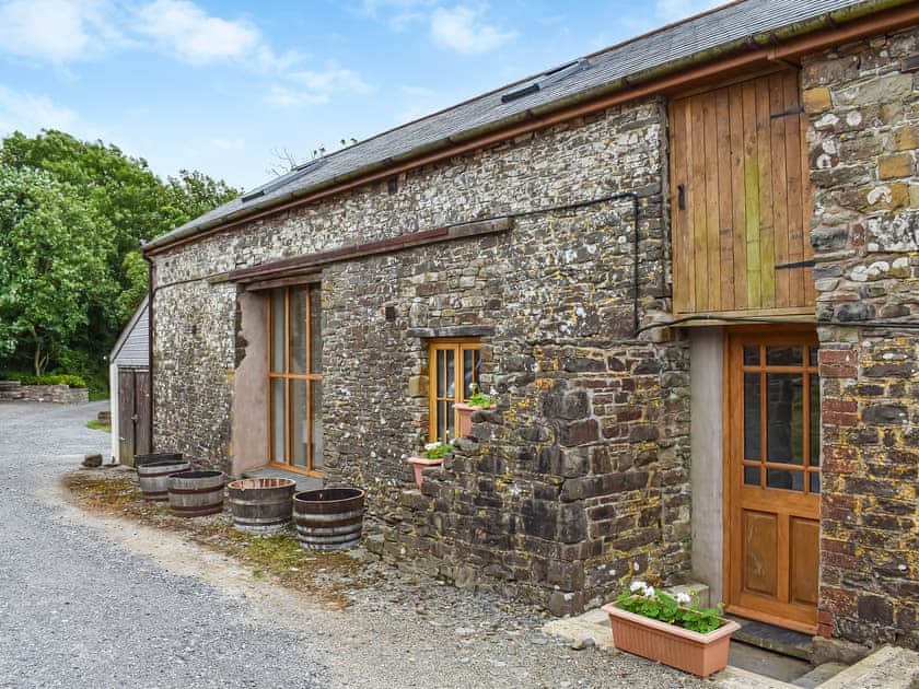 Exterior | The Threshing Barn - The Threshing Barn and The Shippen, Bucks Cross, near Bideford