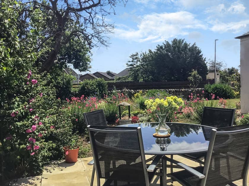 Sitting-out-area | The Bungalow, Carnoustie