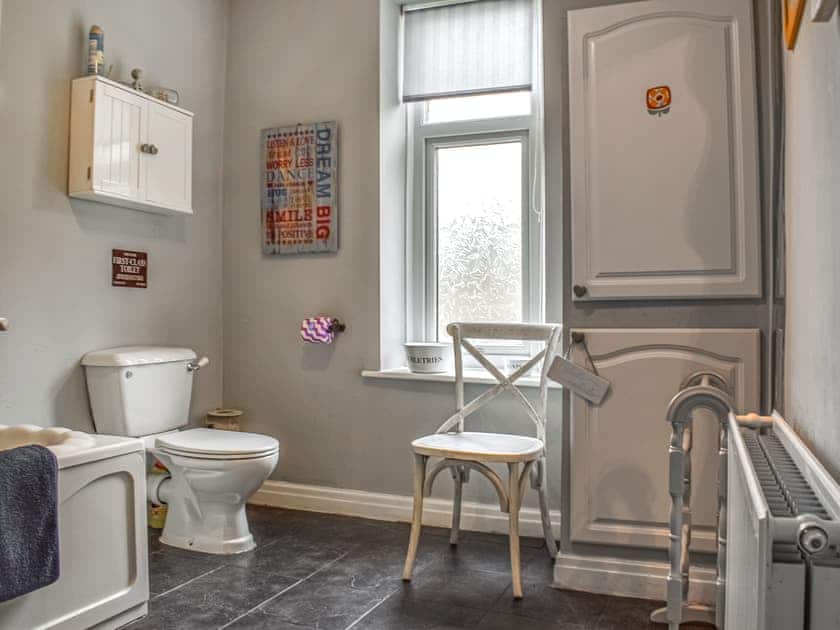 Bathroom | Half Pint Cottage, Haworth