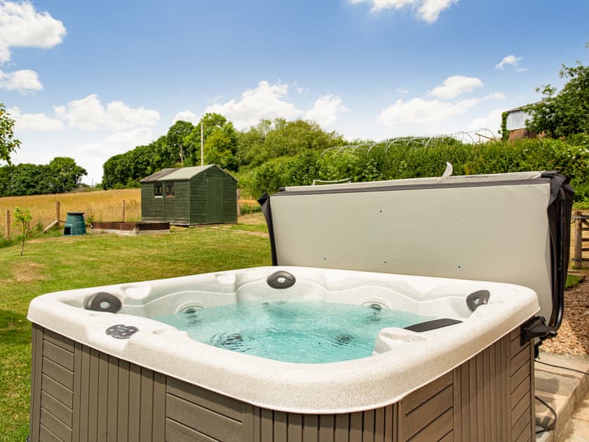 Jacuzzi | Pondmead, Monkokehampton, near Okehampton
