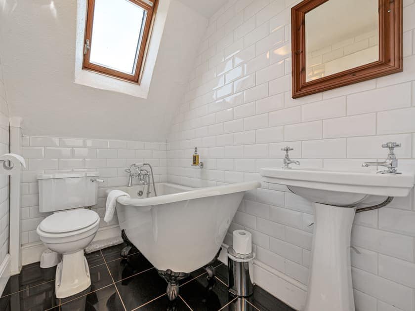 Bathroom | Alice Howe - The Terrace, Windermere