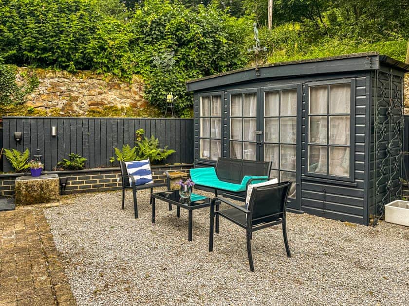Sitting-out-area | Lane End, Wirksworth
