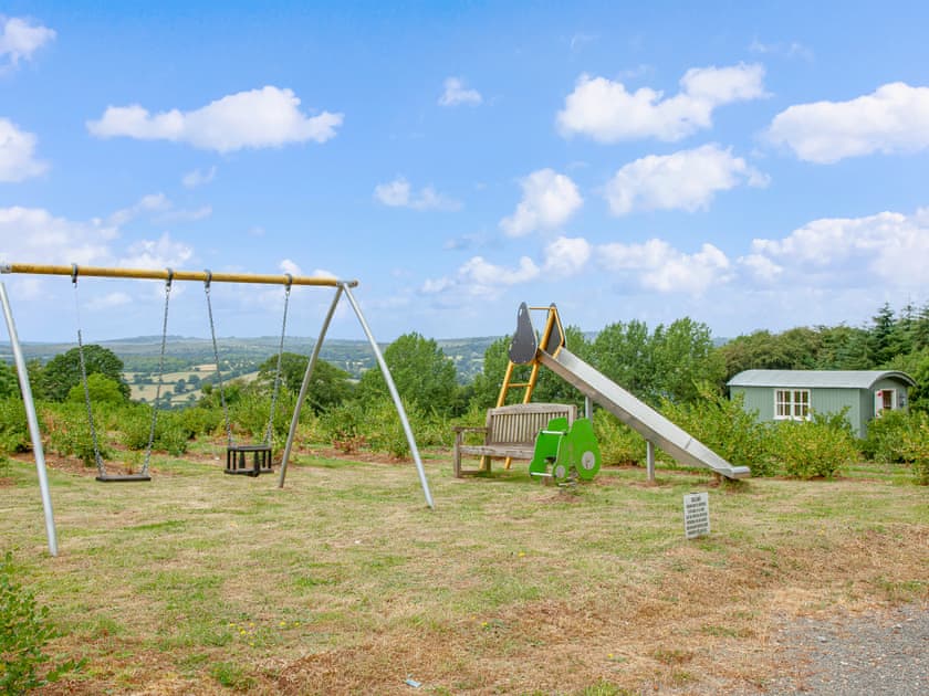Outdoor area | Shepherd’s Hut - East Hill Pride Farm, Harpford, near Sidmouth